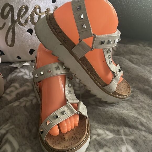 Steven new york white leather silver stud studded teva sandals 8.5 - Picture 5 of 6